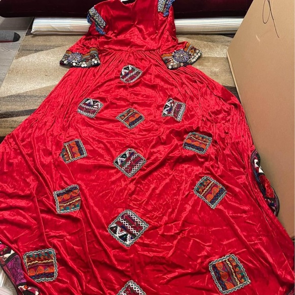 Brand new Afghani Dress Clothes (never worn) - Picture 5 of 7